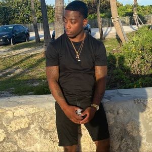 Meet your Posher, Henry